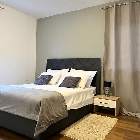 Apartment Domus Lauri 乌马格 外观 照片