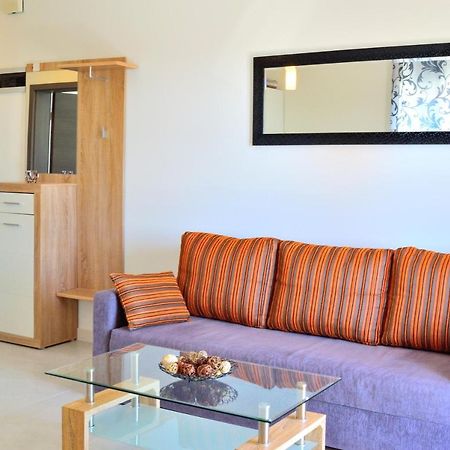 Apartment Domus Lauri 乌马格 外观 照片