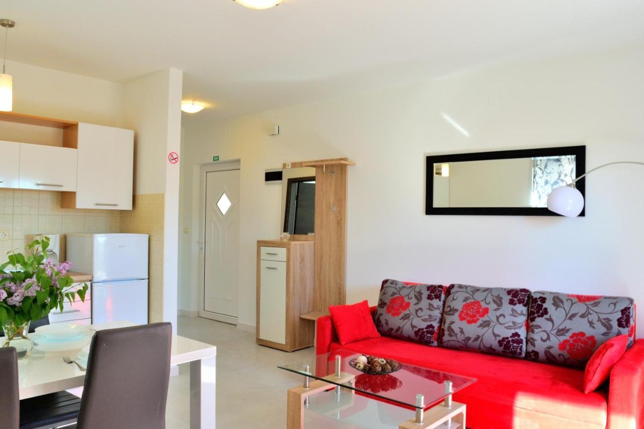 Apartment Domus Lauri 乌马格 外观 照片
