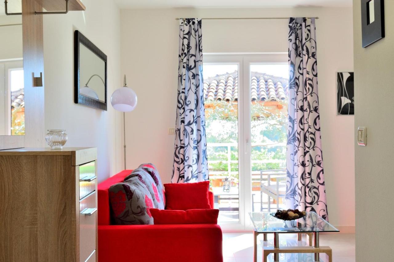 Apartment Domus Lauri 乌马格 外观 照片