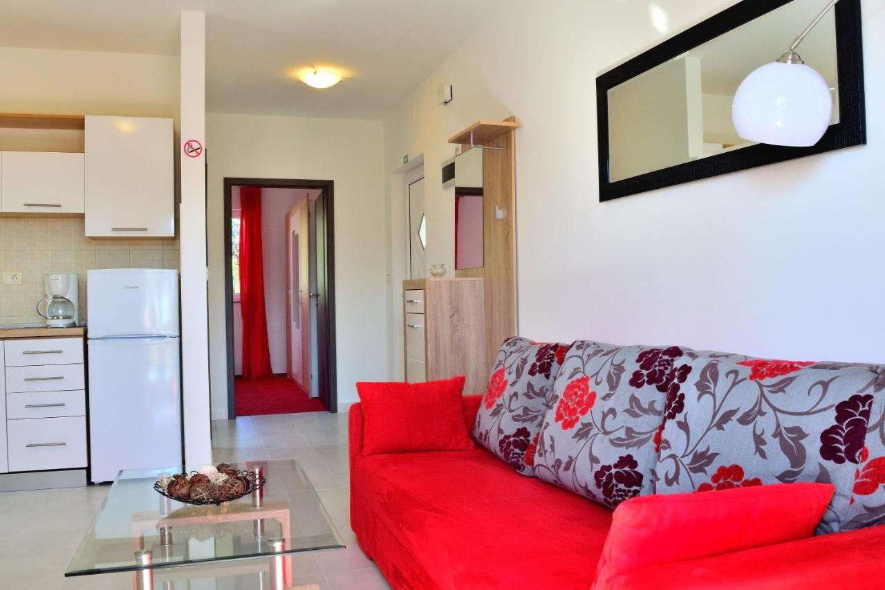 Apartment Domus Lauri 乌马格 外观 照片